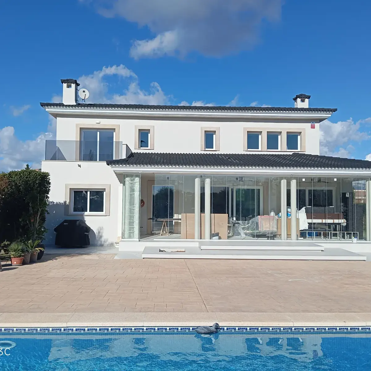 Reforma de chalet con piscina en Valencia realizada por Reformas Alessandro